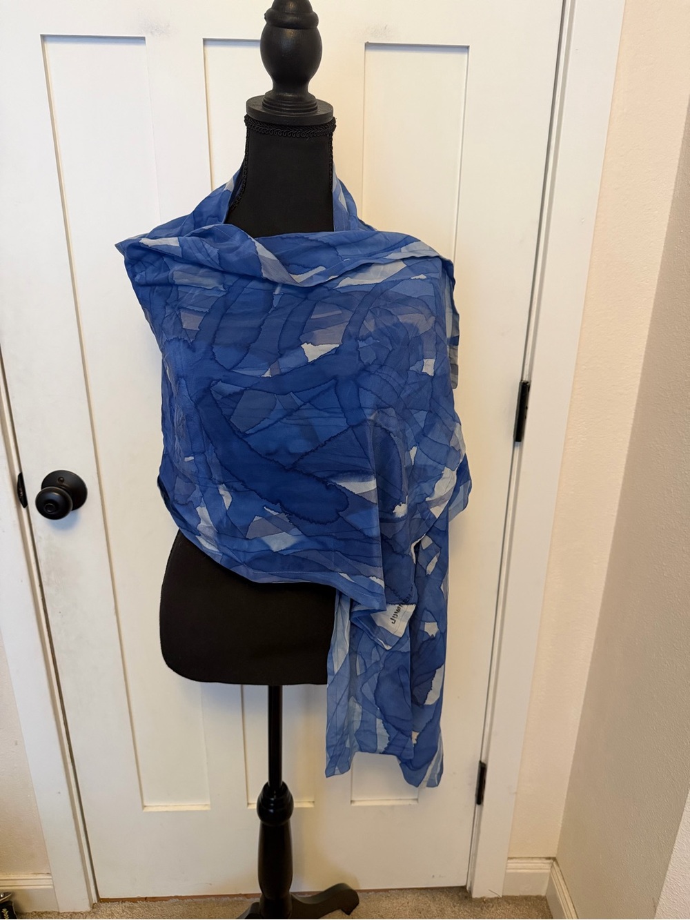 vibrant, 100% silk scarf shawl abstract mosaic pattern artsy blue & white